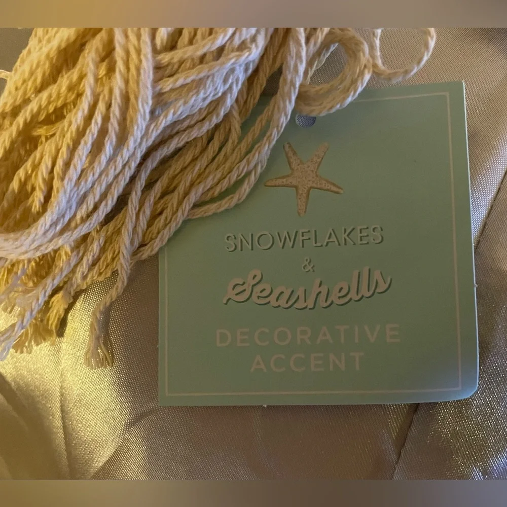Snowflakes and Seashells Merry Decorative Garland Beachy Theme Christmas
